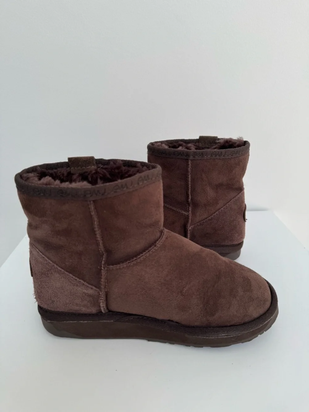 EMU‎ Australia Mini Unisex Chocolate Brown Boots, Men's Size 5/Women's Size 6